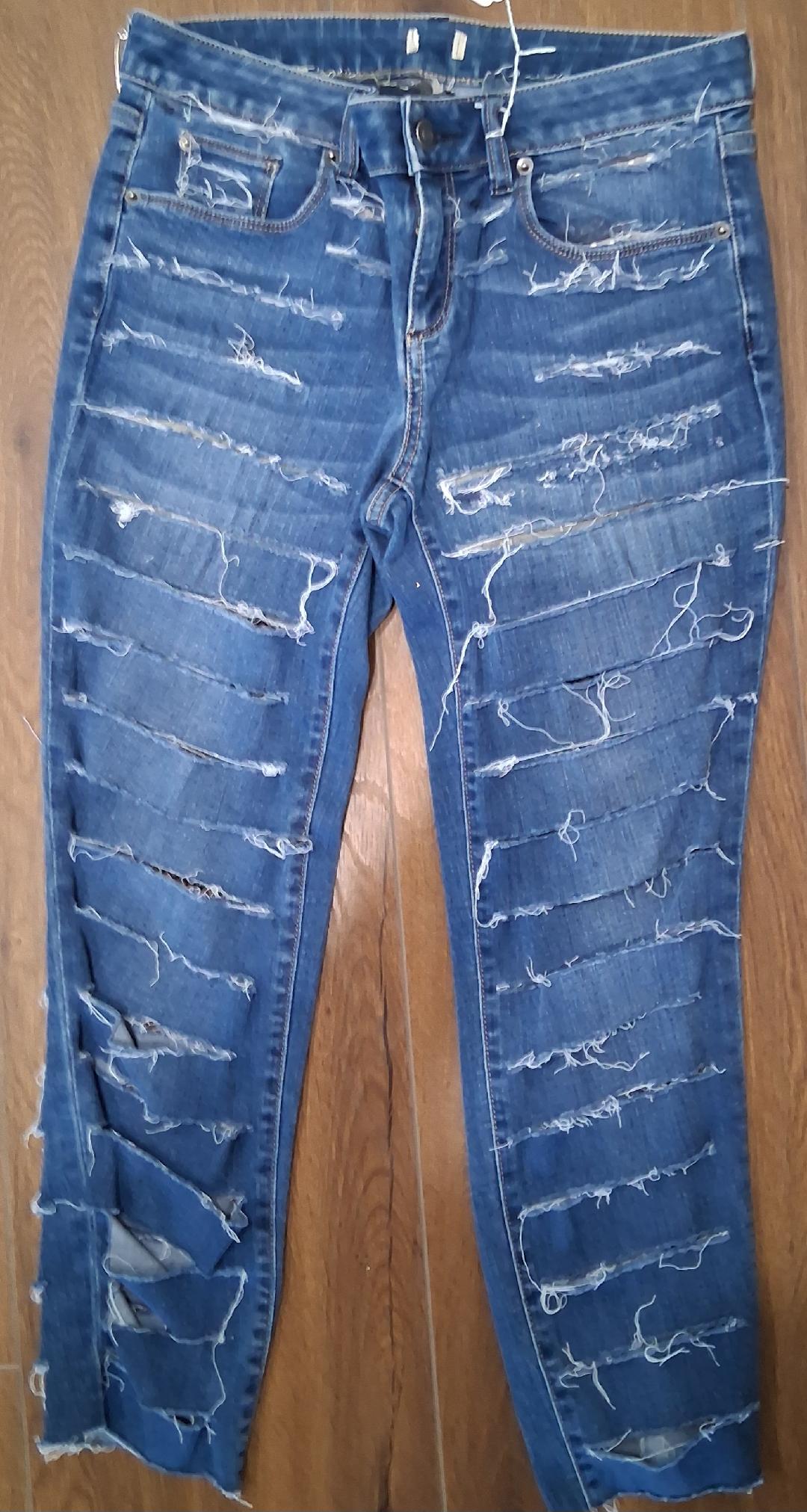 Ladies Ripped Jeans